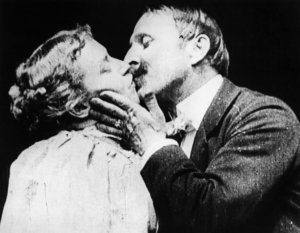 film-the-kiss-1896-granger kinetoscopio